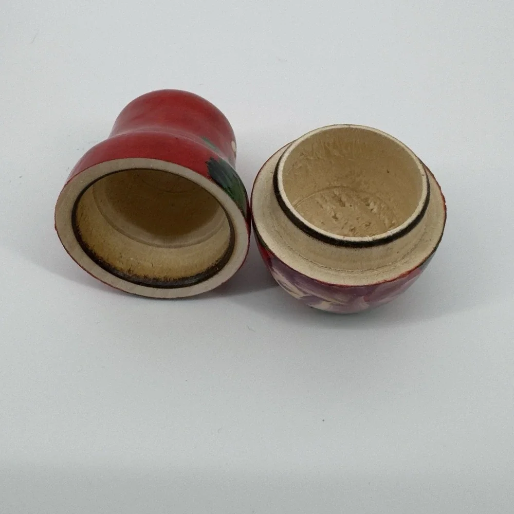 Vintage Russian Nesting Dolls Set Hand Painted Red Floral Matryoshka Mini 3pc‎
